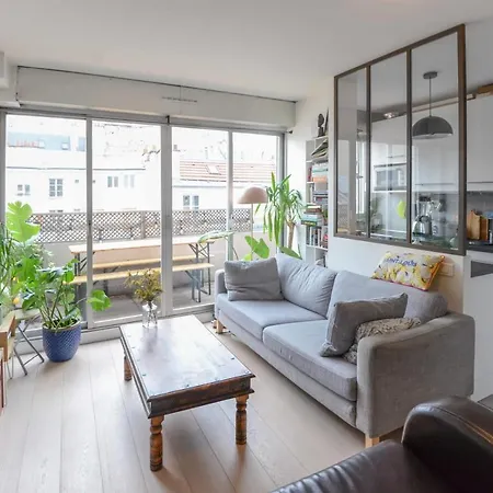Flat With Balcony In The Republique District Apartment Paris