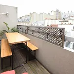 Flat with BALCONY in the République district