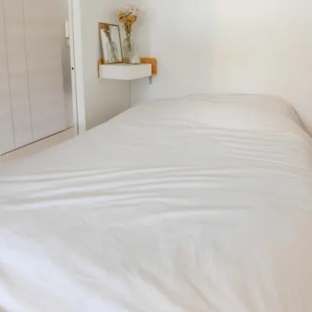 Appartamento Flat With Balcony In The République District